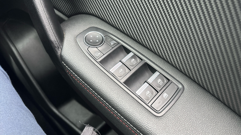 Renault Captur 1.3 Mild hybrid 140 R.S. Line 5dr Petrol Hatchback